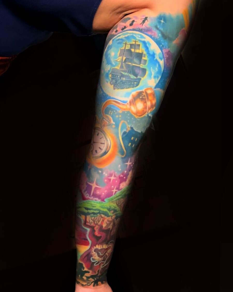 Color · Disney Sleeve